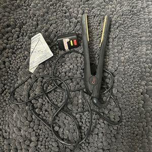 Global beauty chi hair straightener